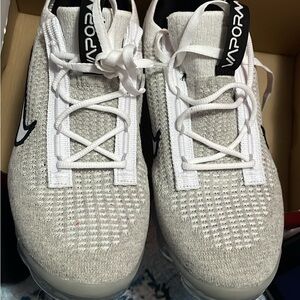 Nike VaporMax Flyknit Sneakers — White/Grey with Black Accents